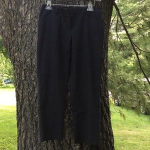 E9) women’s brand new APT.9 light grey jeans